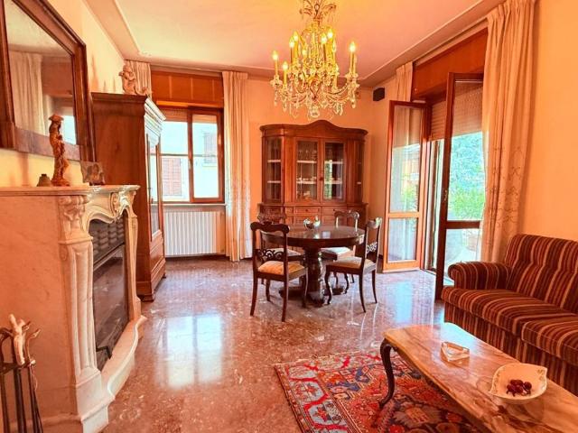 Villa Indipendente in vendita a Piacenza, Reggio Emilia