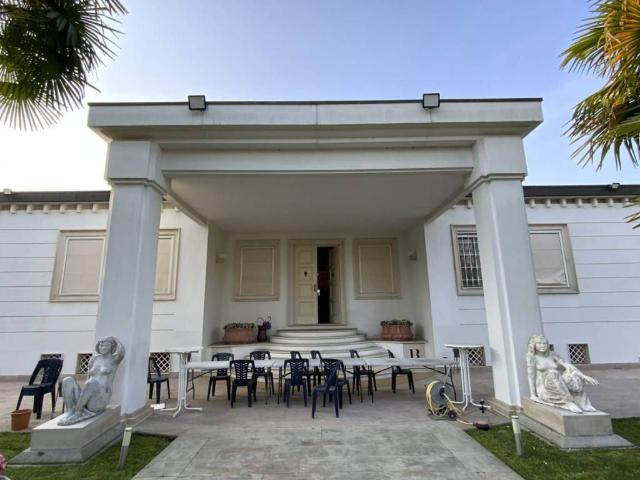 Villa Indipendente in vendita a Giarona, Piacenza