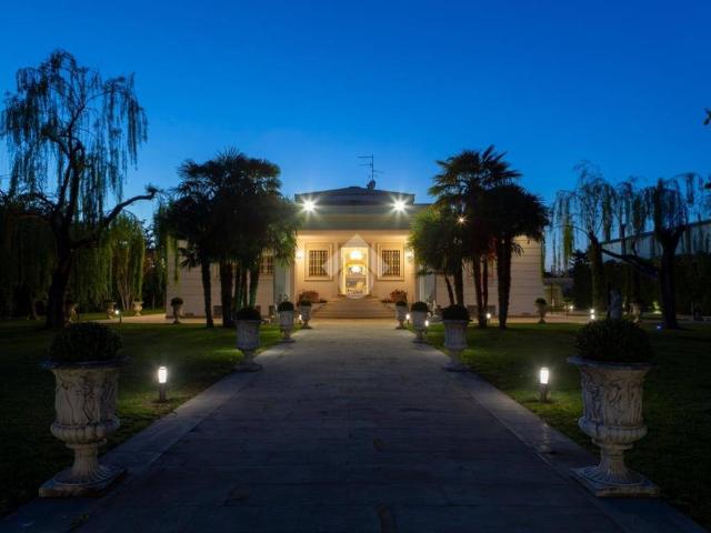Villa Indipendente in vendita a Giarona, Piacenza