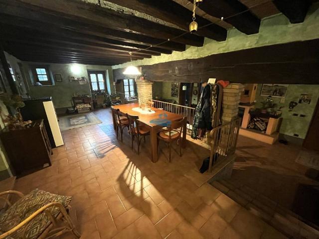 Villa Indipendente in vendita a Le Mose, Piacenza