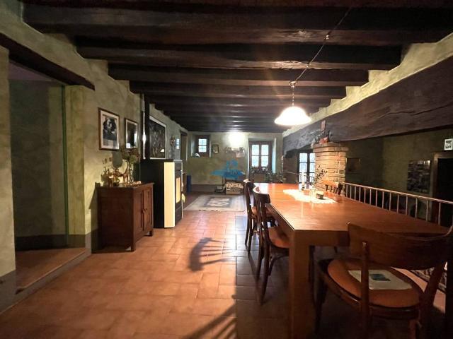 Villa Indipendente in vendita a Le Mose, Piacenza