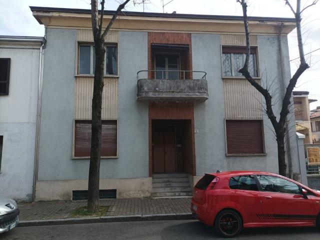 Villa Indipendente in vendita a Infrangibile, Piacenza