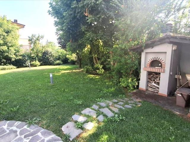 Villa Indipendente in vendita a Piacenza, Reggio Emilia