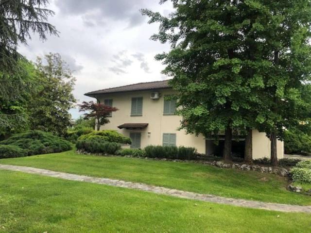 Villa Indipendente in vendita a Piacenza, Reggio Emilia