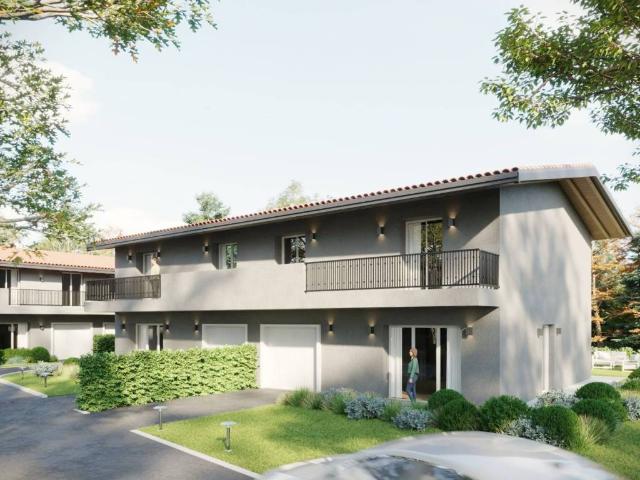 Villa Indipendente in vendita a Piacenza, Reggio Emilia