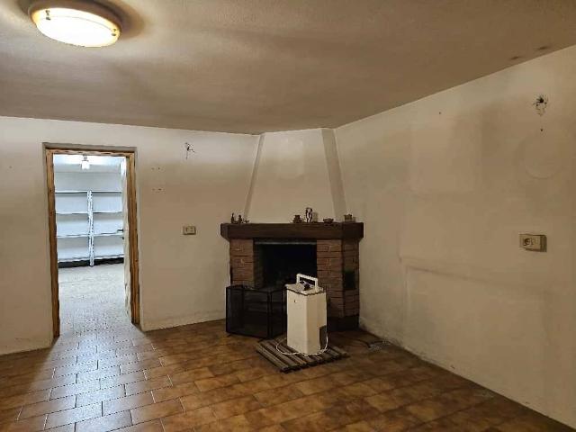 Villa Indipendente in vendita a Infrangibile, Piacenza