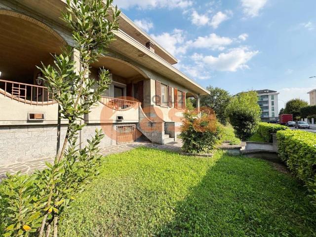 Villa Indipendente in vendita a Veggioletta, Piacenza