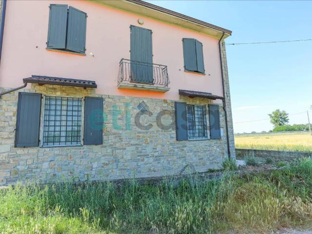 Villa Indipendente in vendita a Roncaglia, Piacenza