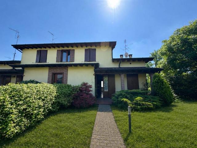 Villa Indipendente in vendita a Piadena, Lombardia