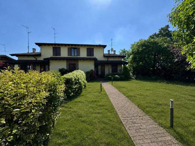 Villa Indipendente in vendita a Piadena, Lombardia