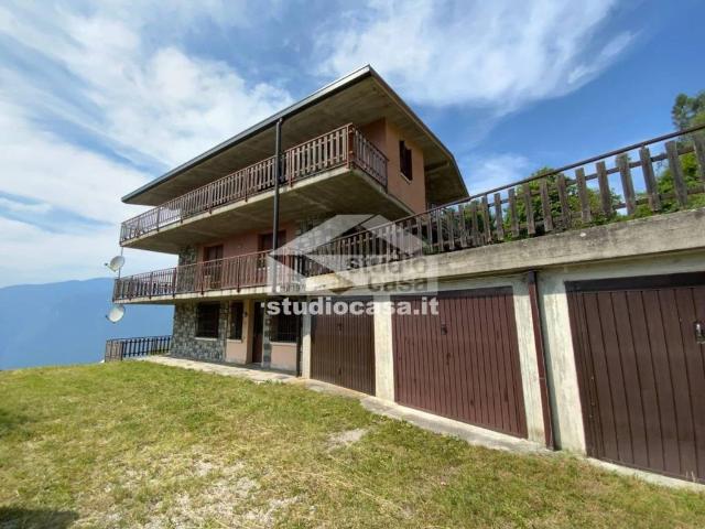 Villa Indipendente in vendita a Comunità montana della valle Camonica, Pian Camuno