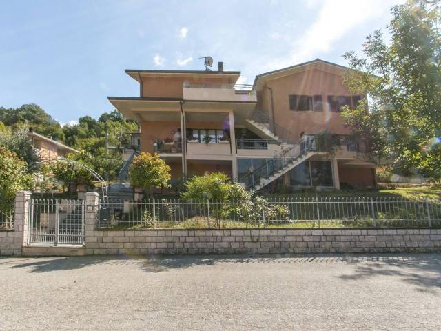 Villa Indipendente in vendita a Marche, Pesaro E Urbino