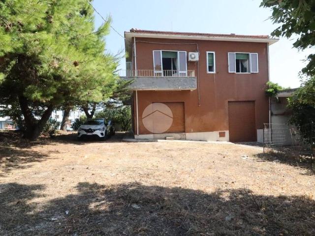 Villa Indipendente in vendita a Pianella, Abruzzo