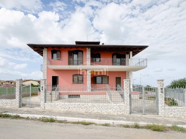 Villa Indipendente in vendita a Pianella, Abruzzo