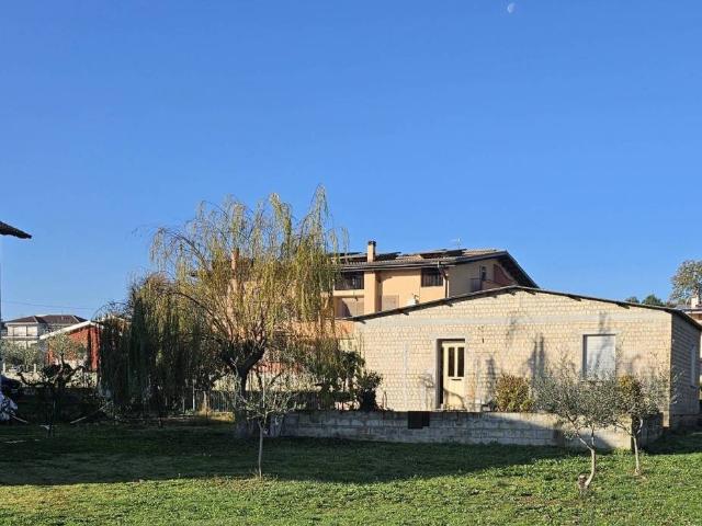 Villa Indipendente in vendita a Pianella, Abruzzo