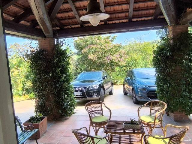 Villa Indipendente in vendita a Nibbiano, Reggio Emilia