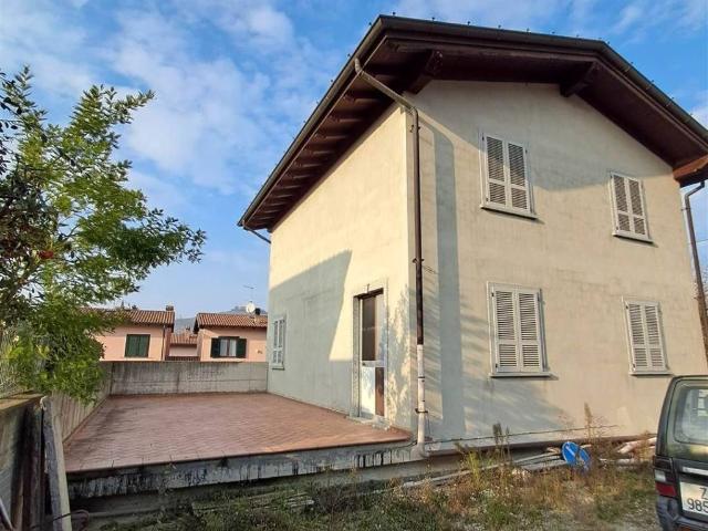 Villa Indipendente in vendita a Nibbiano, Reggio Emilia