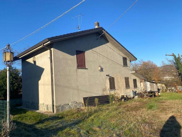 Villa Indipendente in vendita a Nibbiano, Reggio Emilia