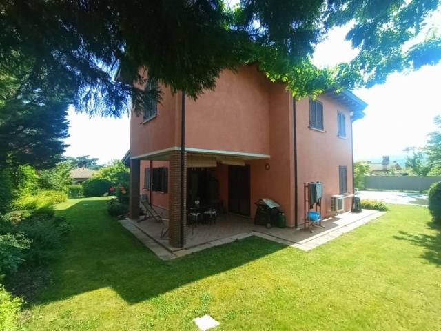 Villa Indipendente in vendita a Nibbiano, Reggio Emilia