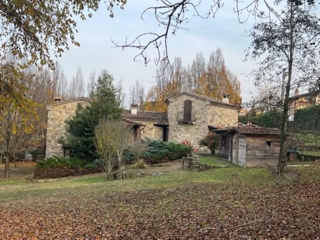 Villa Indipendente in vendita a Nibbiano, Reggio Emilia