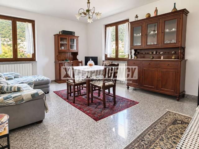 Villa Indipendente in vendita a Pianico, Bergamo