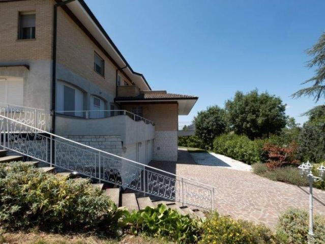Villa Indipendente in vendita a Unione dei comuni Savena-Idice, Pianoro