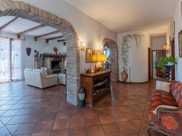 Villa Indipendente in vendita a Unione dei comuni Savena-Idice, Pianoro