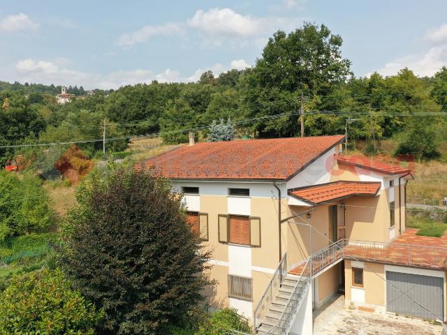 Villa Indipendente in vendita a Unione Comuni Garfagnana, Piazza Al Serchio