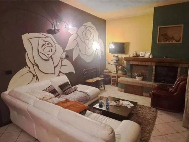 Villa Indipendente in vendita a Cimocroce, Piazza al Serchio