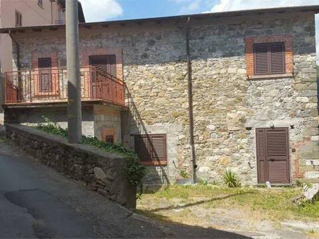 Villa Indipendente in vendita a Cimocroce, Piazza al Serchio