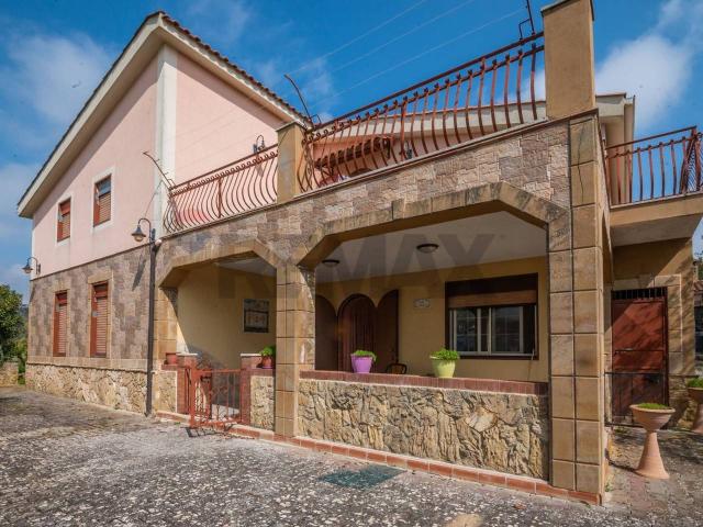 Villa Indipendente in vendita a Piazza, Sicilia