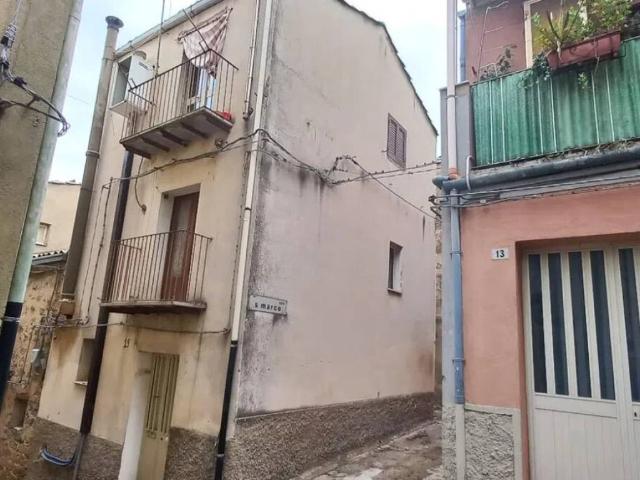 Villa Indipendente in vendita a Monte, Piazza