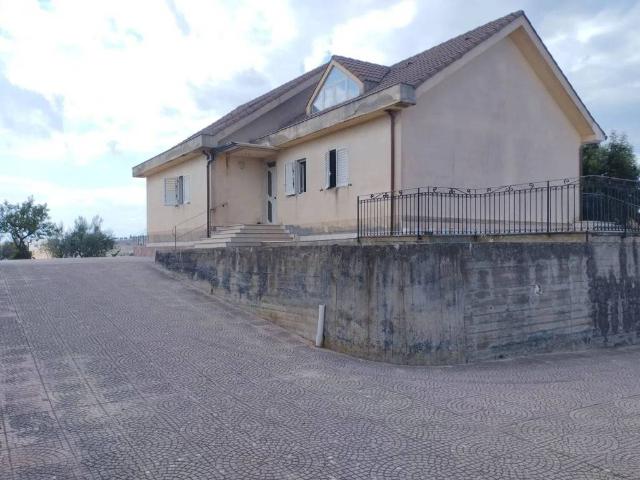Villa Indipendente in vendita a Piazza, Sicilia