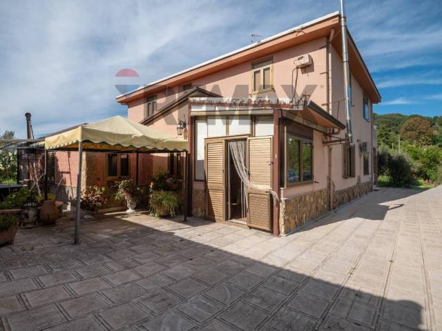 Villa Indipendente in vendita a Piazza, Sicilia