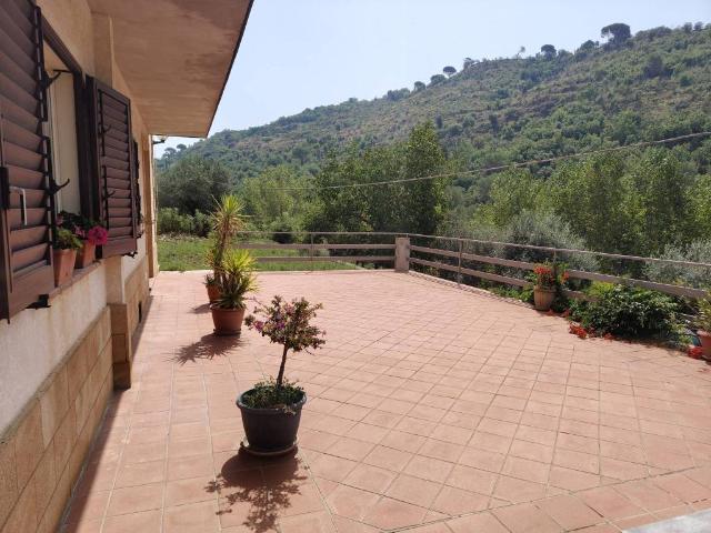 Villa Indipendente in vendita a Piazza, Sicilia