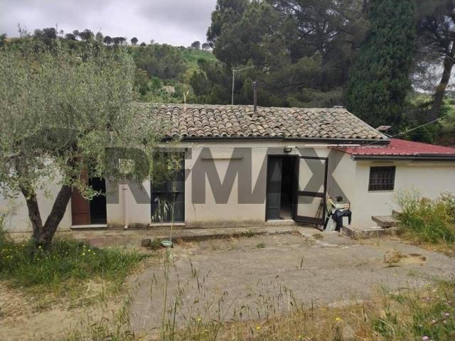 Villa Indipendente in vendita a Piazza, Sicilia
