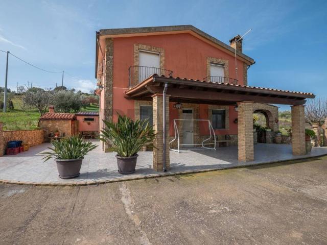 Villa Indipendente in vendita a Piazza, Sicilia