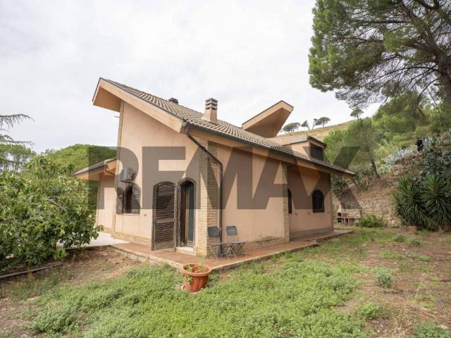 Villa Indipendente in vendita a Piazza, Sicilia