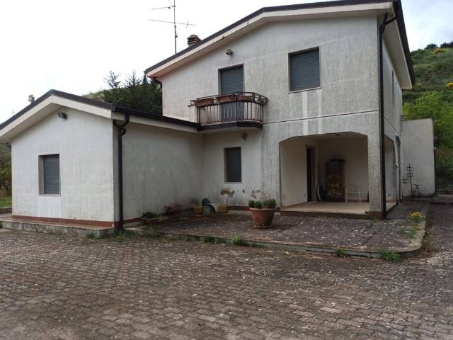 Villa Indipendente in vendita a Piazza, Enna
