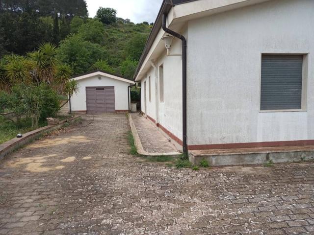 Villa Indipendente in vendita a Piazza, Sicilia