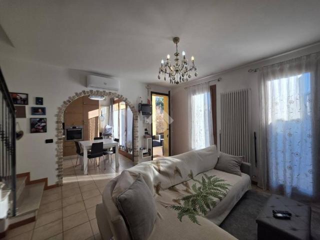 Villa Indipendente in vendita a Piazzola Sul Brenta, Veneto