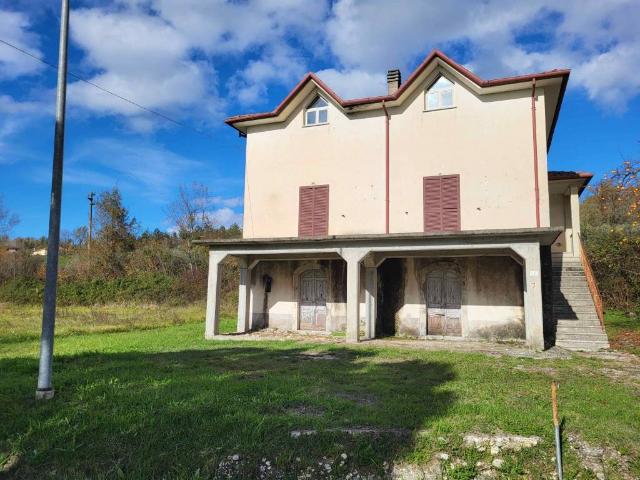 Villa Indipendente in vendita a Picinisco, Lazio