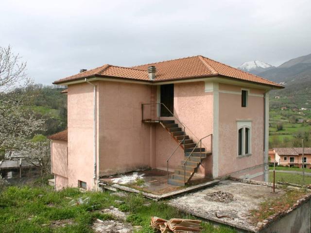 Villa Indipendente in vendita a Picinisco, Lazio