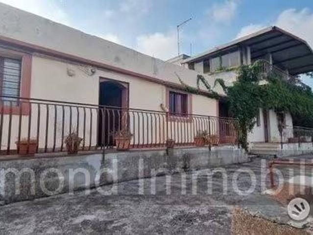 Villa Indipendente in vendita a Piedimonte Etneo, Sicilia