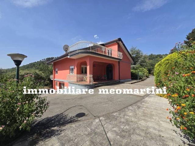 Villa Indipendente in vendita a Piedimonte Etneo, Sicilia