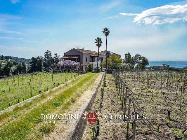 Villa Indipendente in vendita a Piedimonte Etneo, Sicilia