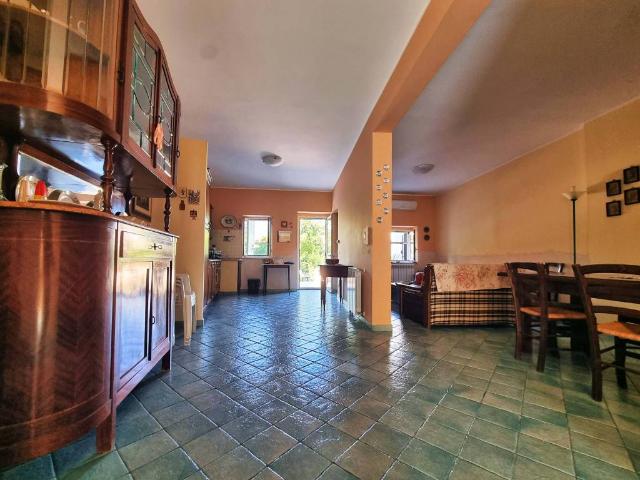 Villa Indipendente in vendita a Piedimonte Etneo, Sicilia