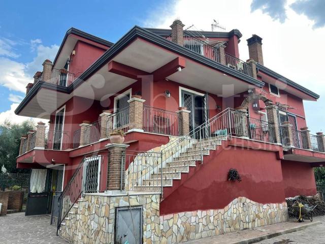 Villa Indipendente in vendita a Piedimonte Matese, Campania