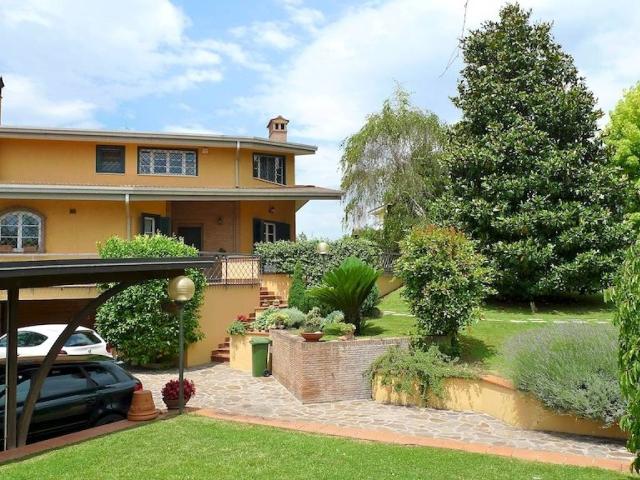 Villa Indipendente in vendita a Piedimonte San Germano, Lazio