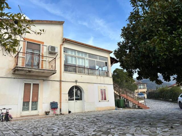 Villa Indipendente in vendita a Piedimonte San Germano, Lazio